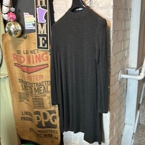 Lou & Grey Charcoal Heather Long Sleeve Dress in Women’s Size XS Regular